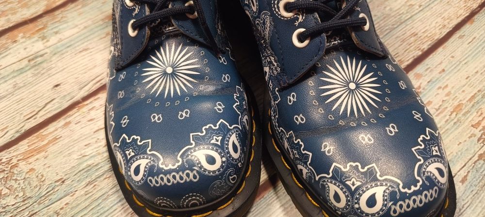 Martensy damskie skóra naturalna trzewiki sznurowane Dr Martens Pascal Bandana 1460  39
