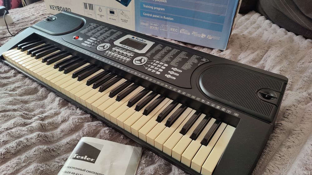 Электронный синтезатор Tesler KB-6130