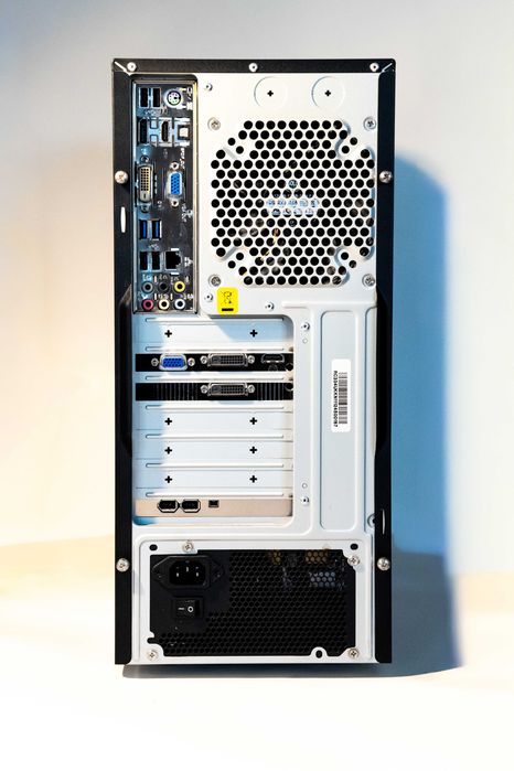 Komputer Stacjonarny Intel Core i5-3350P / GeForce GT 640 / 8 GB RAM / 1 TB HDD / Windows 11