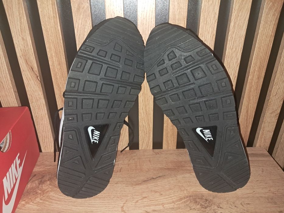 Buty sportowe nike air max command czarne  40.5 26cm