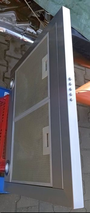 Srebrny Okap kuchenny z blachy