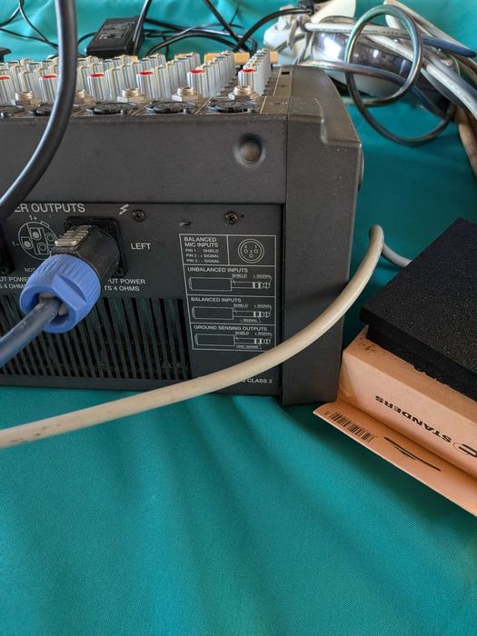 Mesa de Mistura Dynacord Power Mate 600