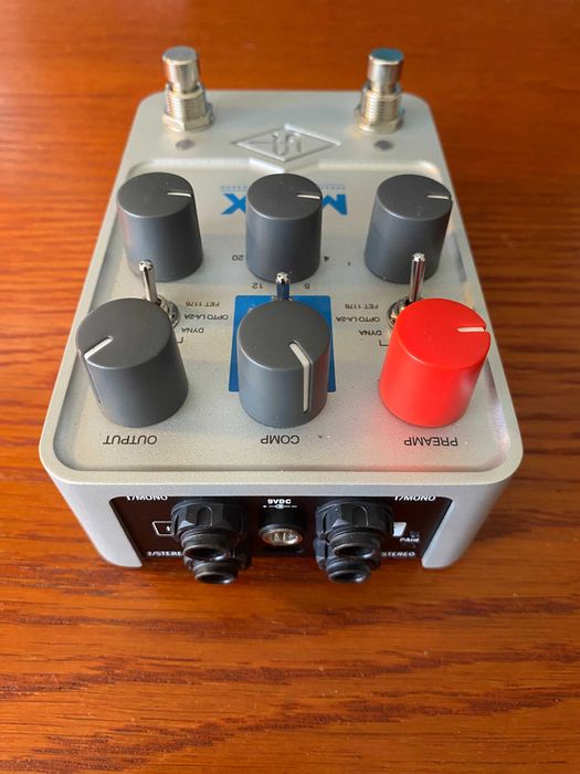 Universal Audio UAFX MAX — Preamp & Dual Compressor