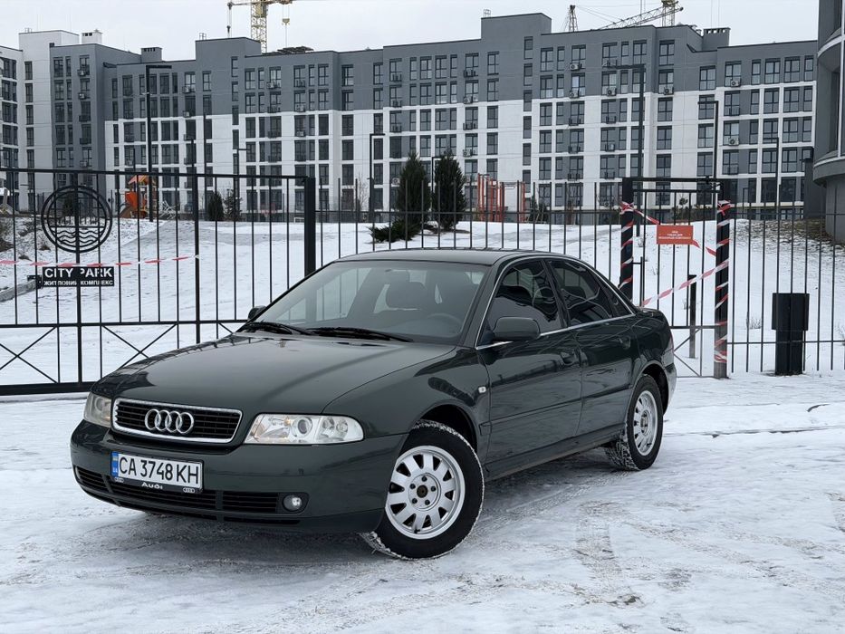 Audi A4 1.6  на Автоматі