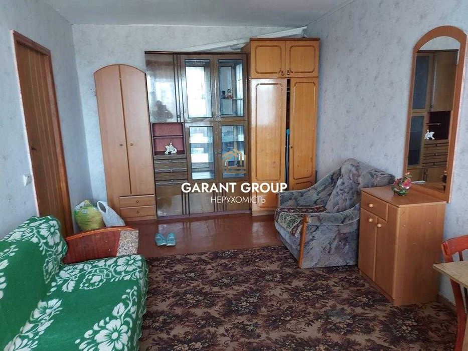 Продається кімната в гуртожитку зі своєю окремою кухнею