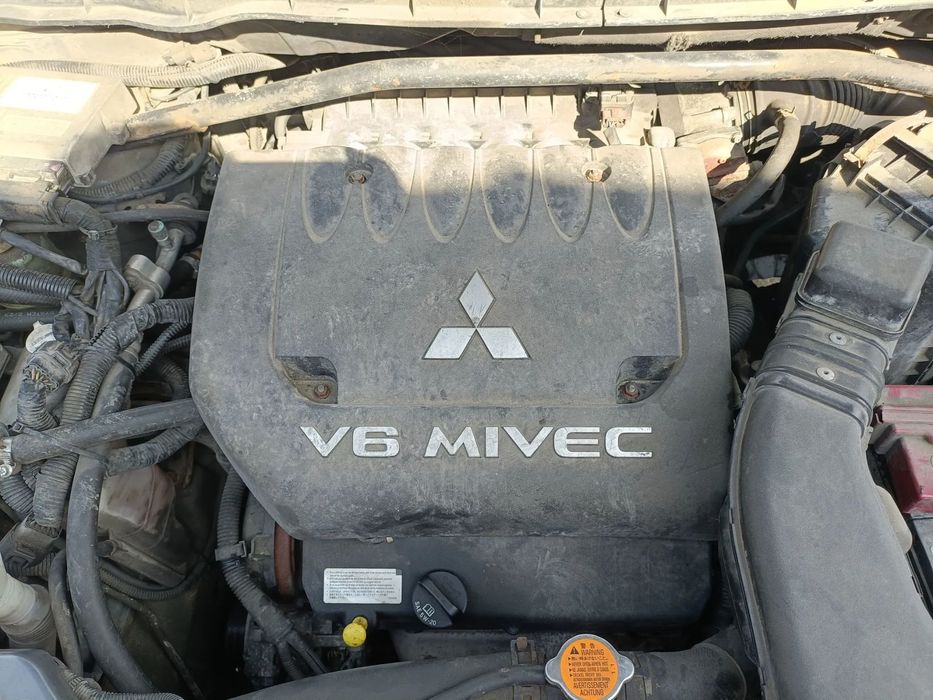 MITSUBISHI OUTLANDER II 06-10 2007 r. silnik 3,0 B 162 kW 220 KM 6B31 *