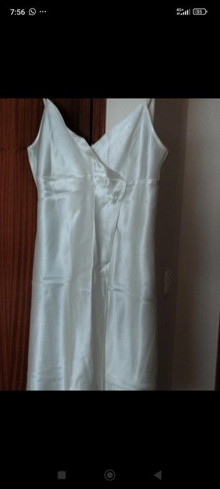 Camisa de noite de setim bege