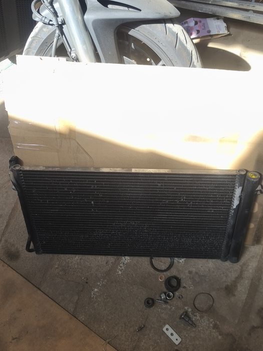 Vendo radiador de Ar condicionado BMW e91