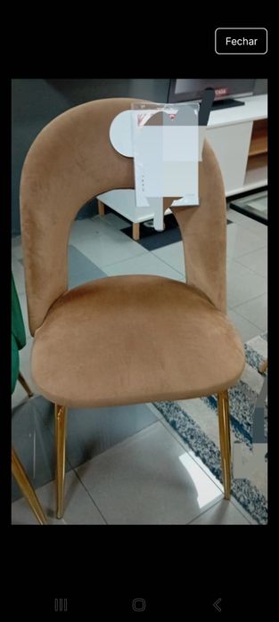 Mesa e cadeira de jantar lindíssima está selado