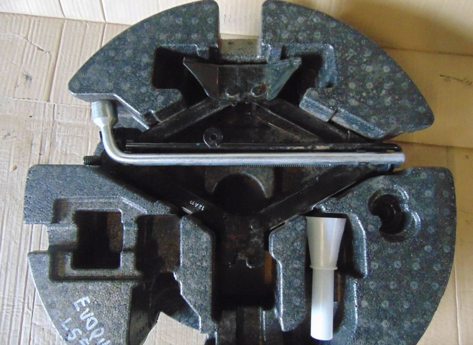 Домкрат Land rover , Range rover evoque l551 , K8D2-17B043-AB