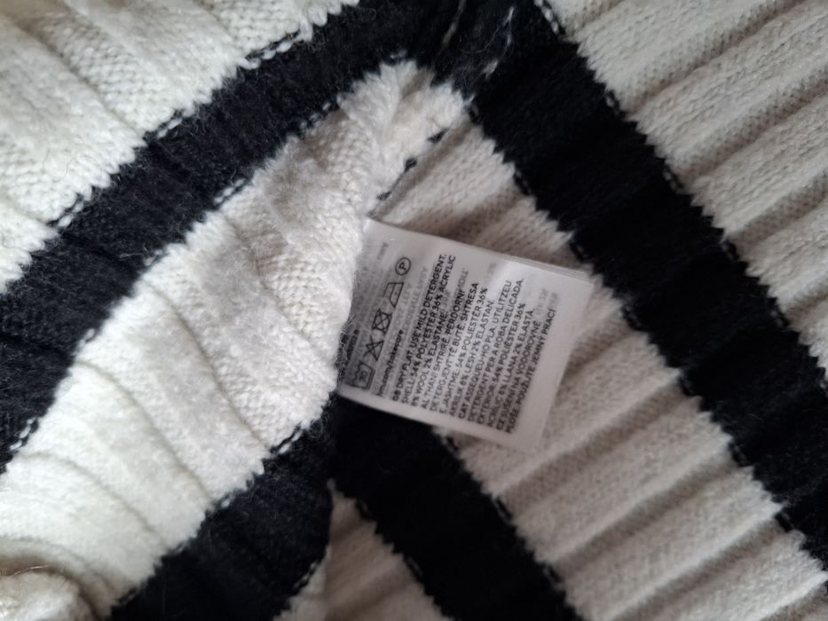Кофта свитер в полоску H&m разм.XS-S