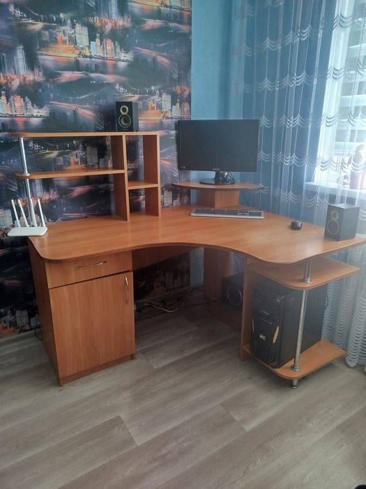 Письменный стол !