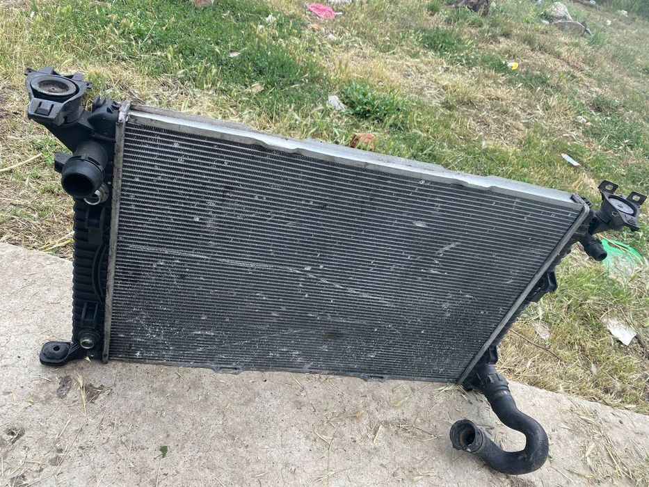 Радиатор охлаждения + радиатор кондея  ауди а4 b8