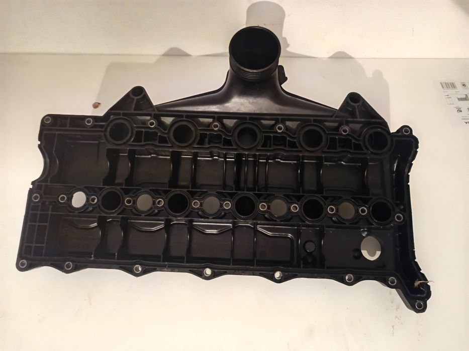Tampa cabeça motor volvo v60 5 cilindros