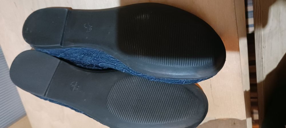 Nowe koronkowe baleriny