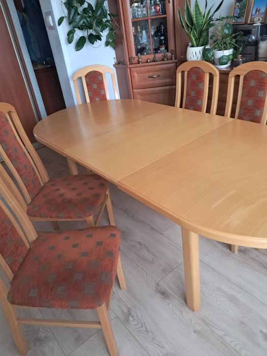 Zestaw stół i 6 krzeseł bukowy