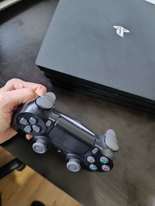 ps4 pro + jogos e controle
