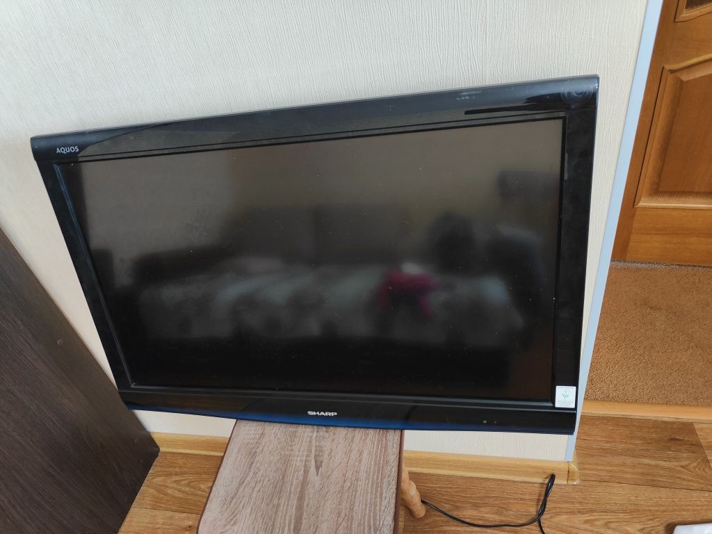 Телевизор Sharp Aquos 32 дюйма: 3 000 грн. - Телевізори Умань на Olx