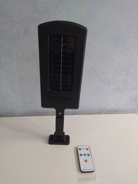 СветильникЛіхтар.Прожектор.світильник з сонячною панеллю