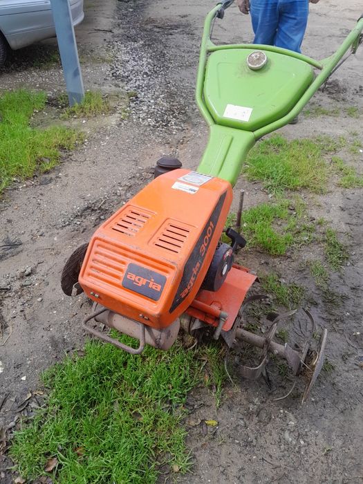 Vento motoenxada agria