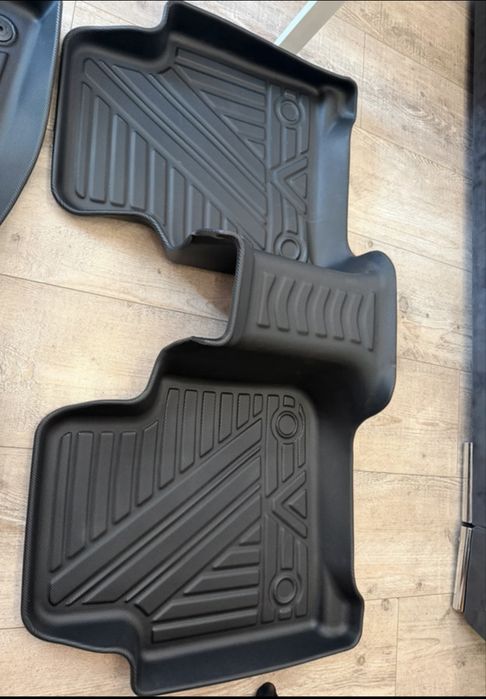 Komplet Dywanikiw Gumowych do Skoda Kodiaq
