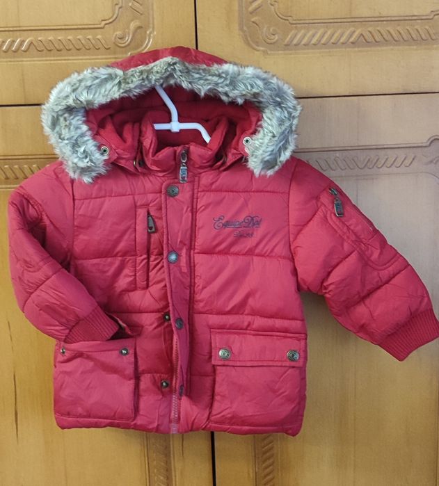 Куртка утеплена на дівчинку