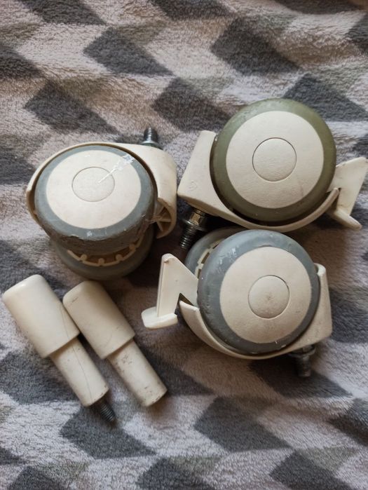 Отдам кроватку для новорожденного