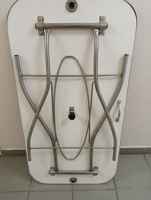 Stó sprzęt dla strzeżenia psów