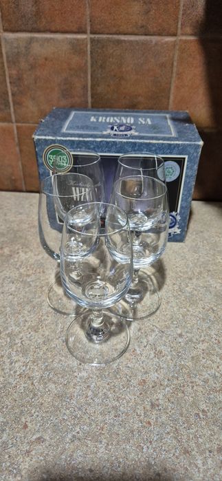 Cztery kieliszki do wina 120 ml Krosno