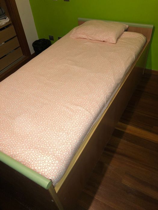 Cama com 4 Gavetas