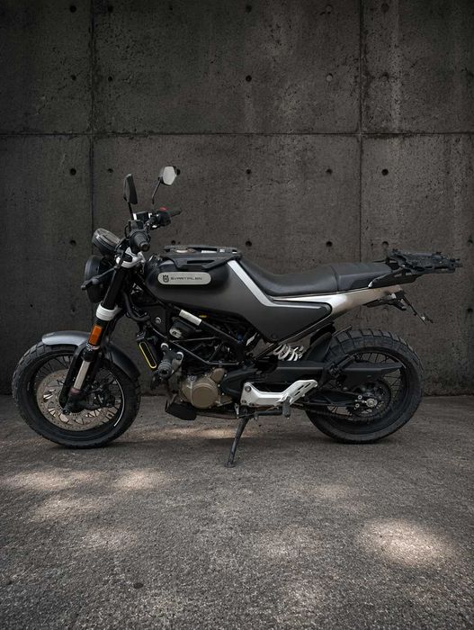 Husqvarna Svartpilen 125cc Ano 2021