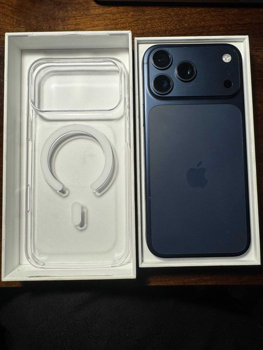Apple iPhone 17 Pro Max 2TB – Głębinowy Błękit