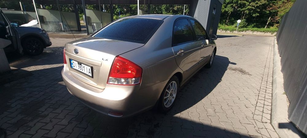 Kia продам хороший автомобіль
