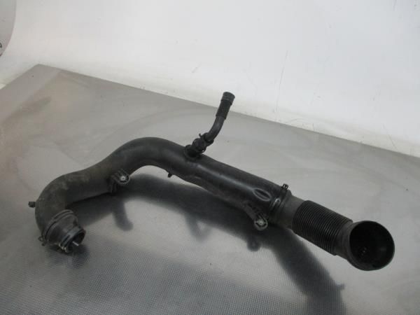 Tubo do intercooler VOLKSWAGEN Passat (3C2)