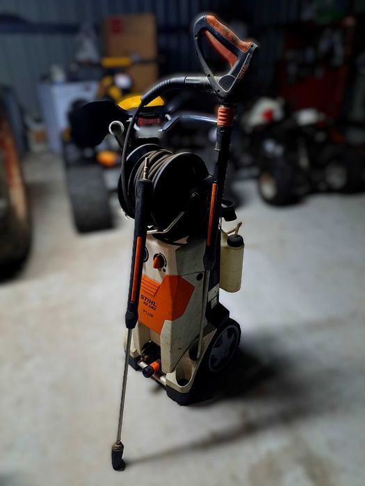 RE 282 PLUS Lavadora de alta-pressão Profissional STIHL