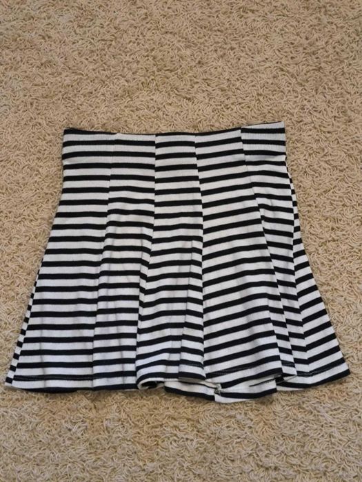BERSHKA spódniczka w paski roz. XS