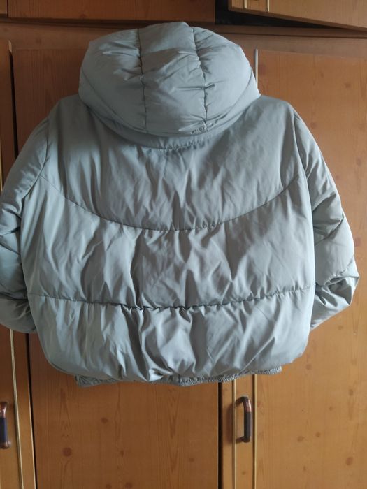 Зимняя теплая куртка