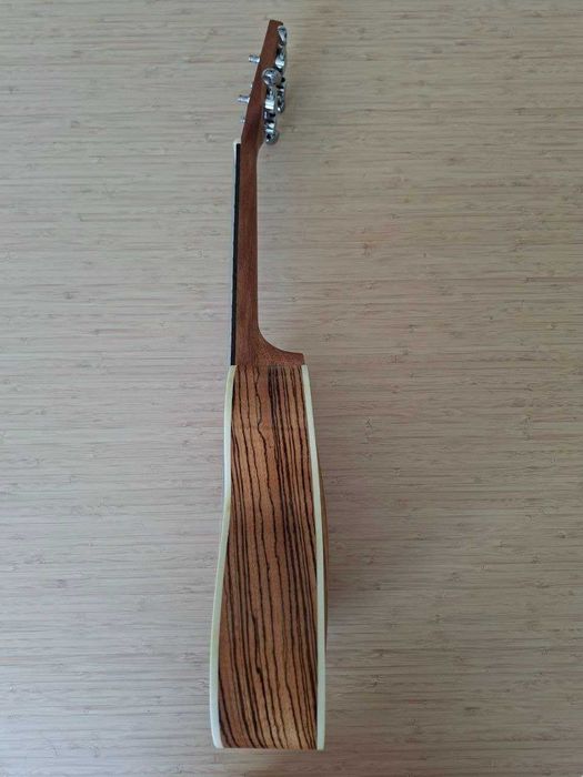 Ukulele koncertowe 23  M-tunes