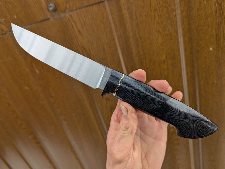 Мисливський ніж із сталі MagnaCut