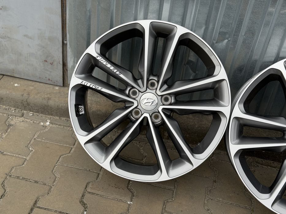 Диски оригінальні HYUNDAI 5/114.3 R19 7.5J ET49.5 комплект 4шт чудовий стан