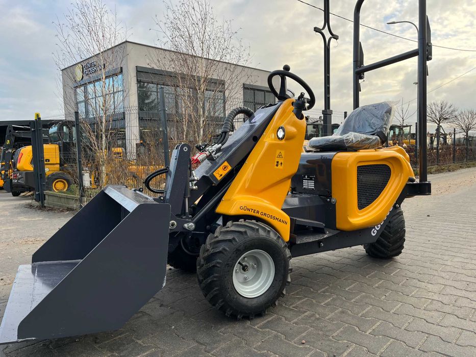 Miniładowarka trójkołowa Gunter Grossmann GG300S.