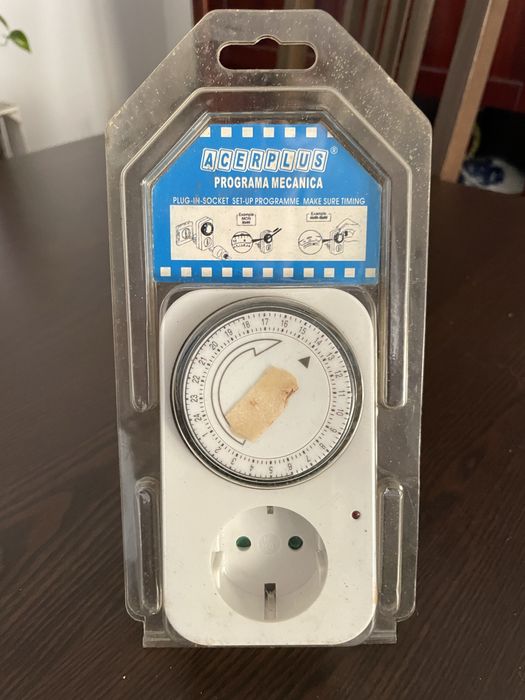 Socket with timer429593828619735040