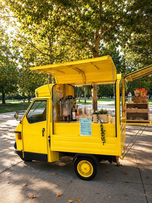 Bubble Truck - Serviço de Mobile Bar para Festas/ Eventos/ Casamentos - Piaggio Ape
