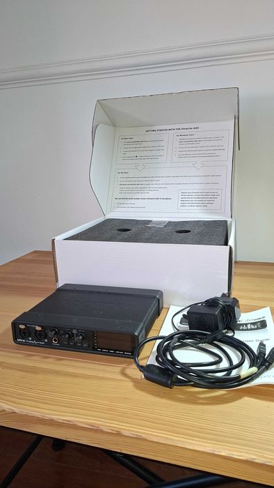 Interface de áudio MOTU UltraLite mk5 USB-C, completa com caixa original