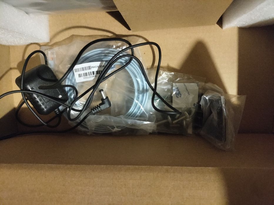 комутатор Cisco SF350-08