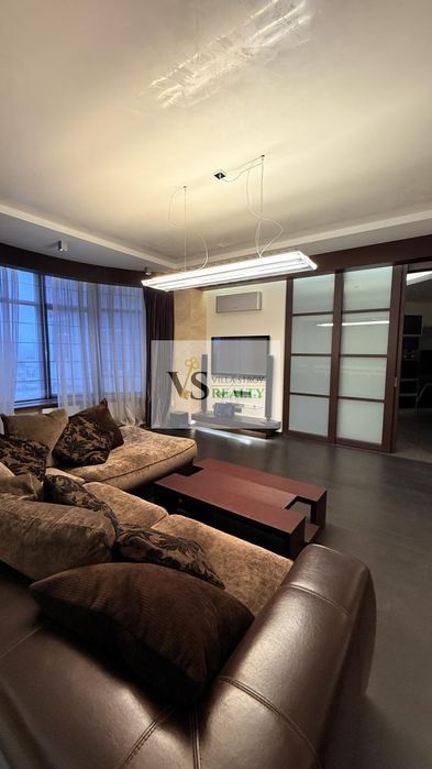 Продаж квартири в Одесі, 3 кімнати, 14/24 поверх, 145 м²
