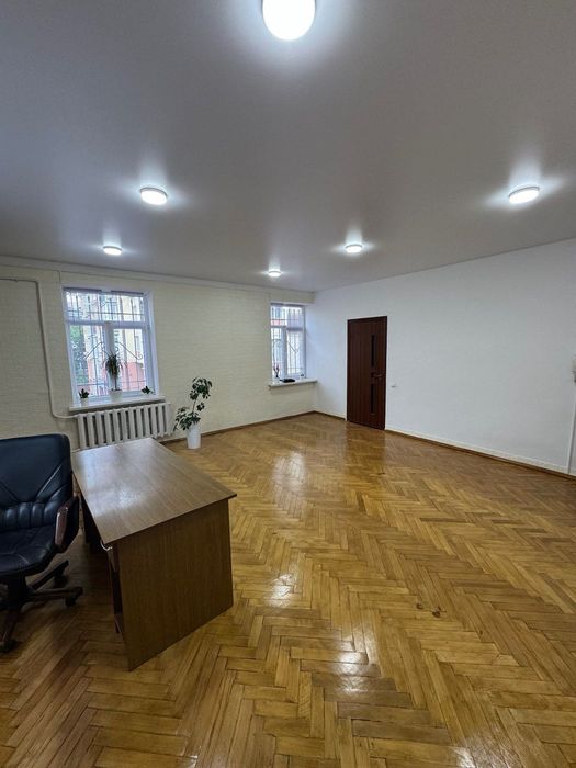 Оренда комерційного приміщення по вул. Чупринки