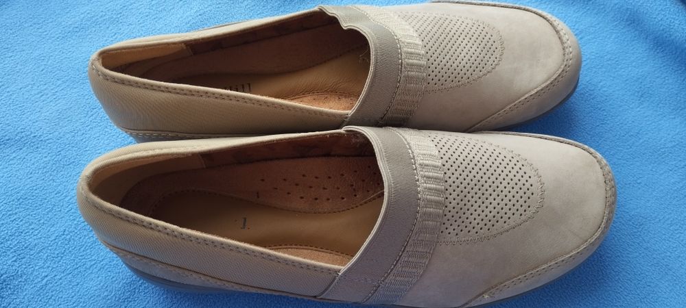 Damskie buty wsuwane Cob Hill z USA rozmiar 38 wkł 24,5