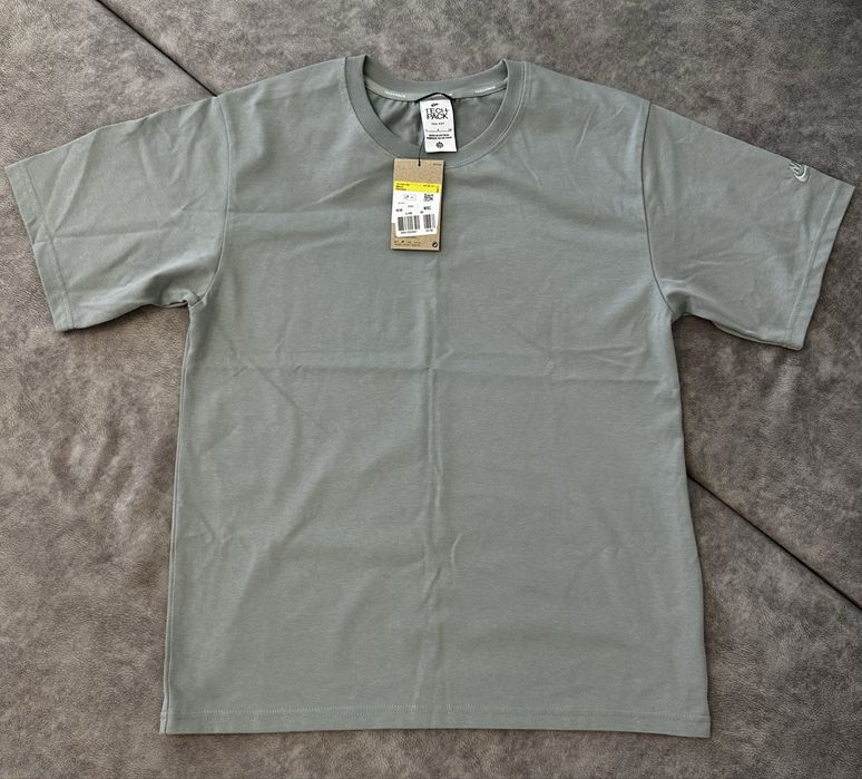 Футболка чоловіча Nike Sportswear Tech Pack Grey Fb4395-330