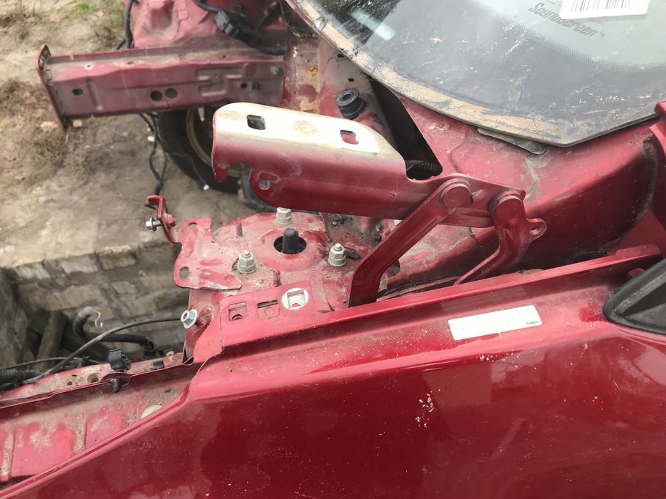 Ford fiesta mk7, петли капота, замок капота, держатель радиатора.